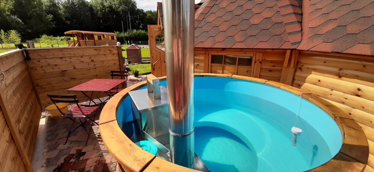 Kota Scandinave Avec Son Bain Nordique Privatif - Gite Du Moulin 62130 Pierremont Exterior foto