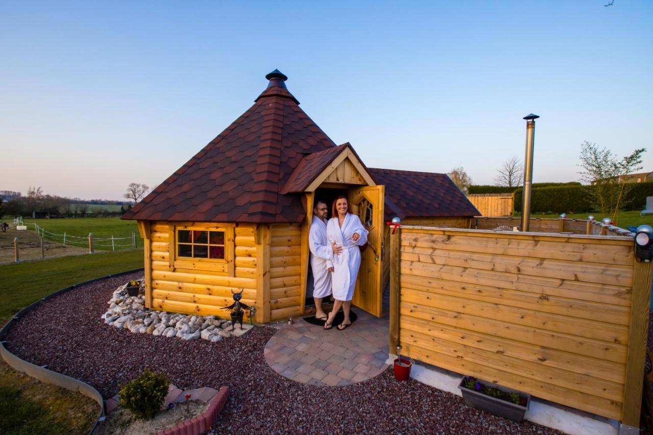 Kota Scandinave Avec Son Bain Nordique Privatif - Gite Du Moulin 62130 Pierremont Exterior foto